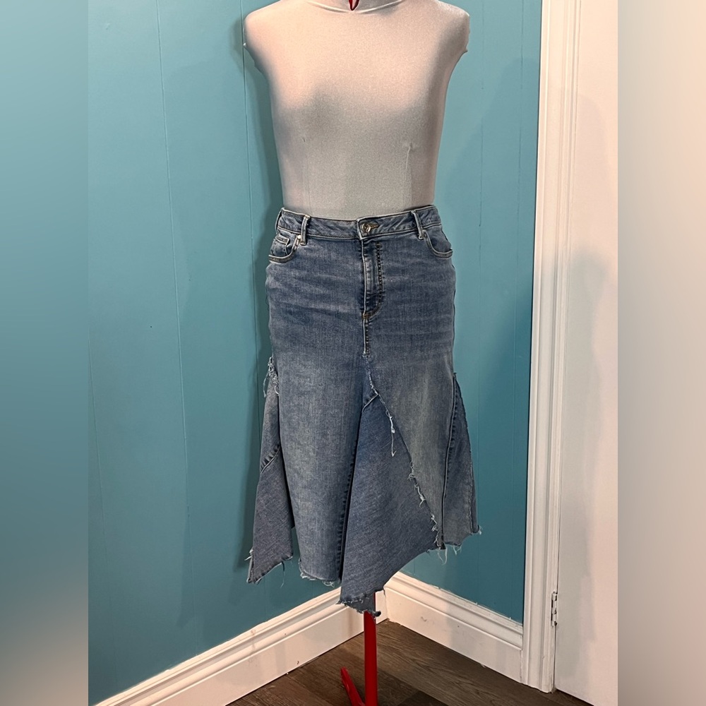 Upcycled - Denim Midi Skirt with Frayed Hem